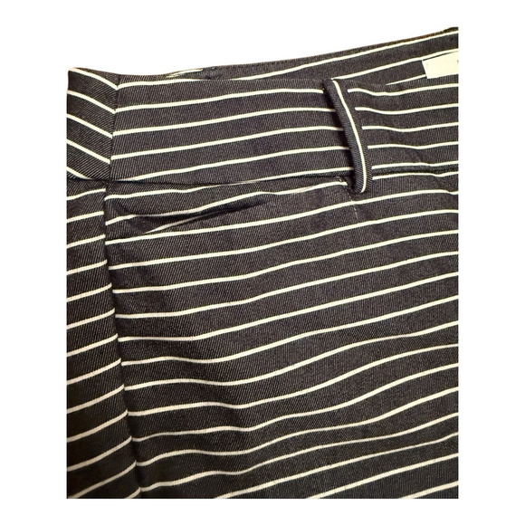 Women's LOFT Marisa Petite Ankle & Cropped Pants Navy White Stripe 8P - Picture 4 of 12